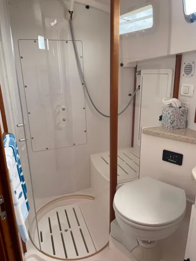 Tess Yacht Photos Pics Stall Shower