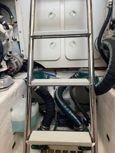 Tess Yacht Photos Pics Engine room