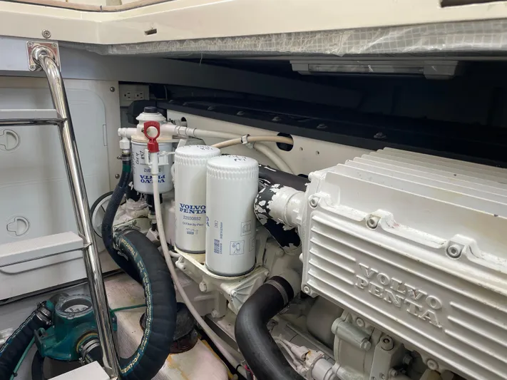 Tess Yacht Photos Pics Engine room