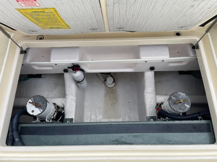 Tess Yacht Photos Pics Aft bilge