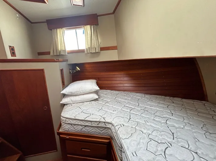 Radius Yacht Photos Pics 