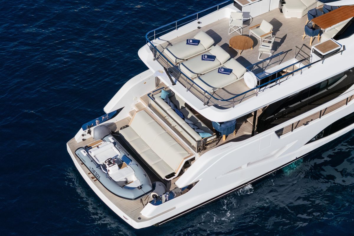 2025 Ferretti Yachts 77 