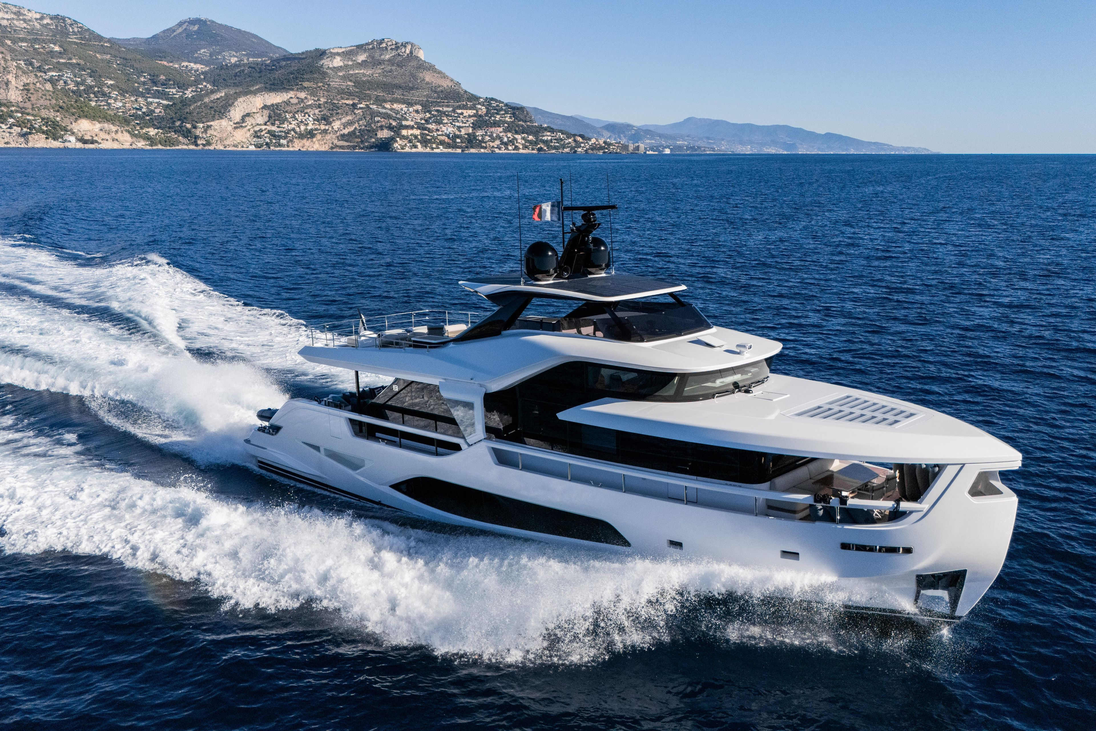 2025 Ferretti Yachts 77 
