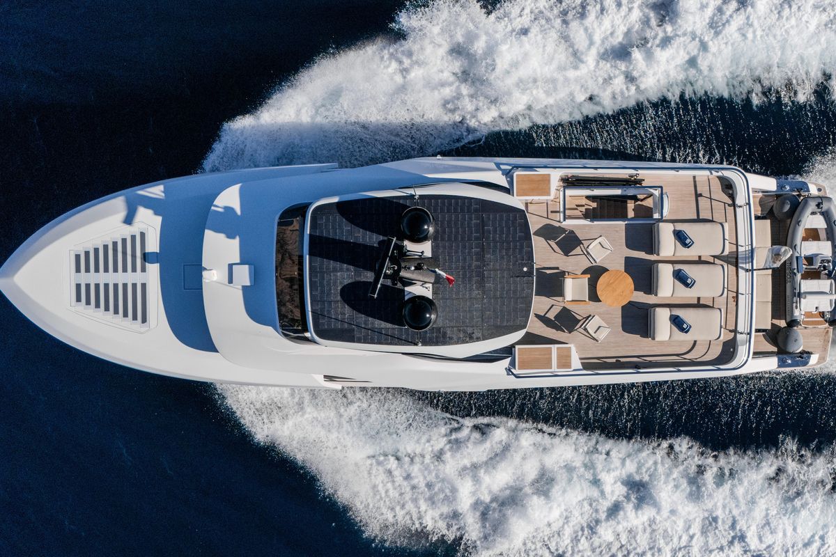 2025 Ferretti Yachts 77 
