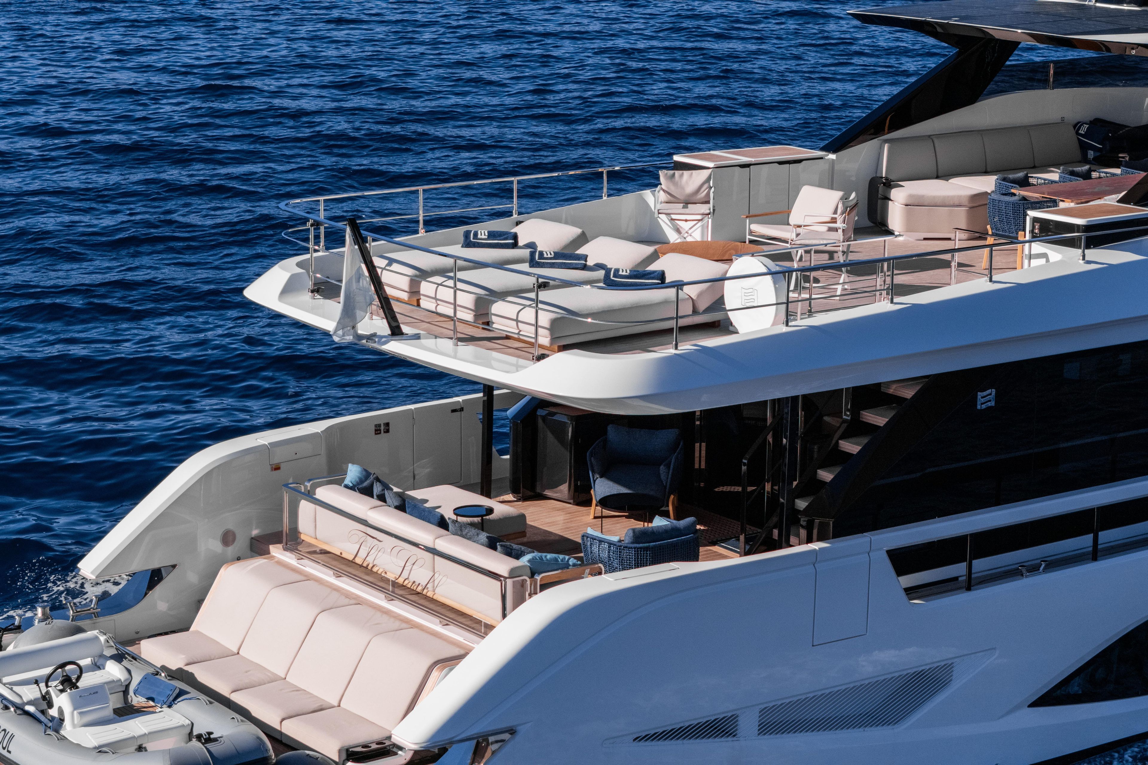 2025 Ferretti Yachts 77 