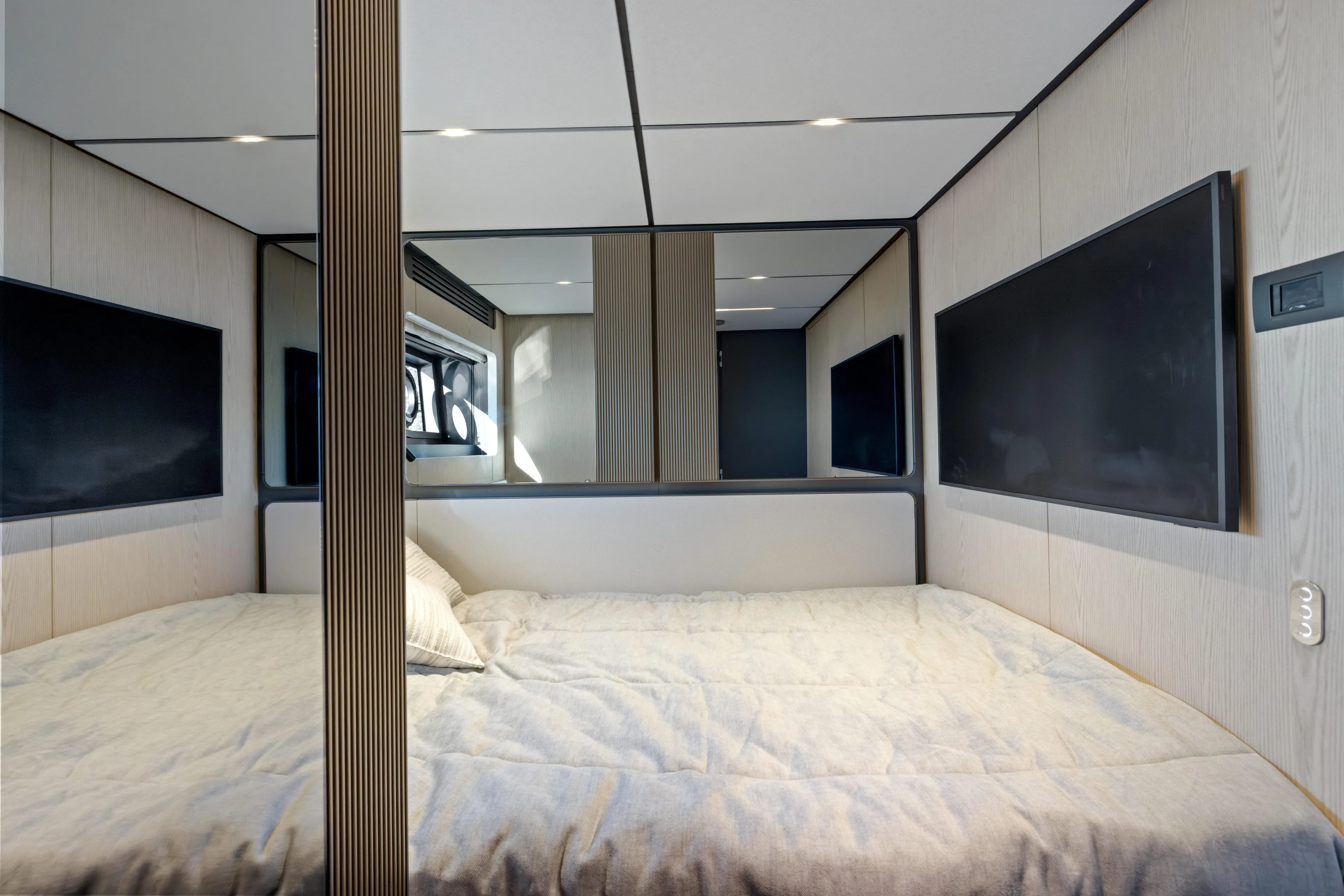  Yacht Photos Pics Luxurious bedroom interior of 2025 Ferretti Yachts INFYNITO 80 with modern design elements.