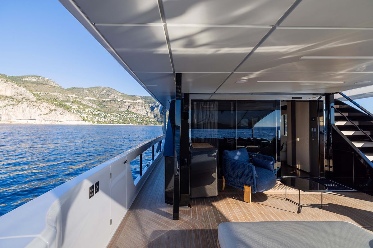 2025 Ferretti Yachts 77 