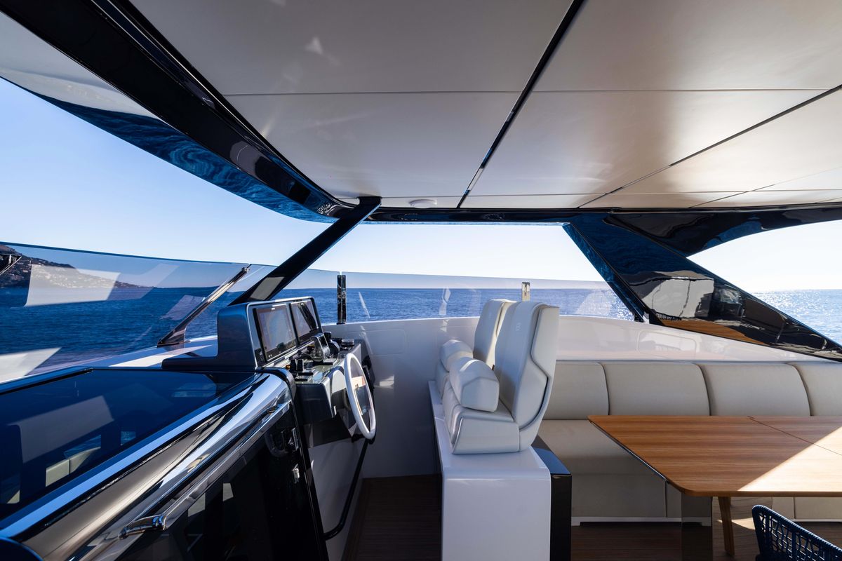 2025 Ferretti Yachts 77 