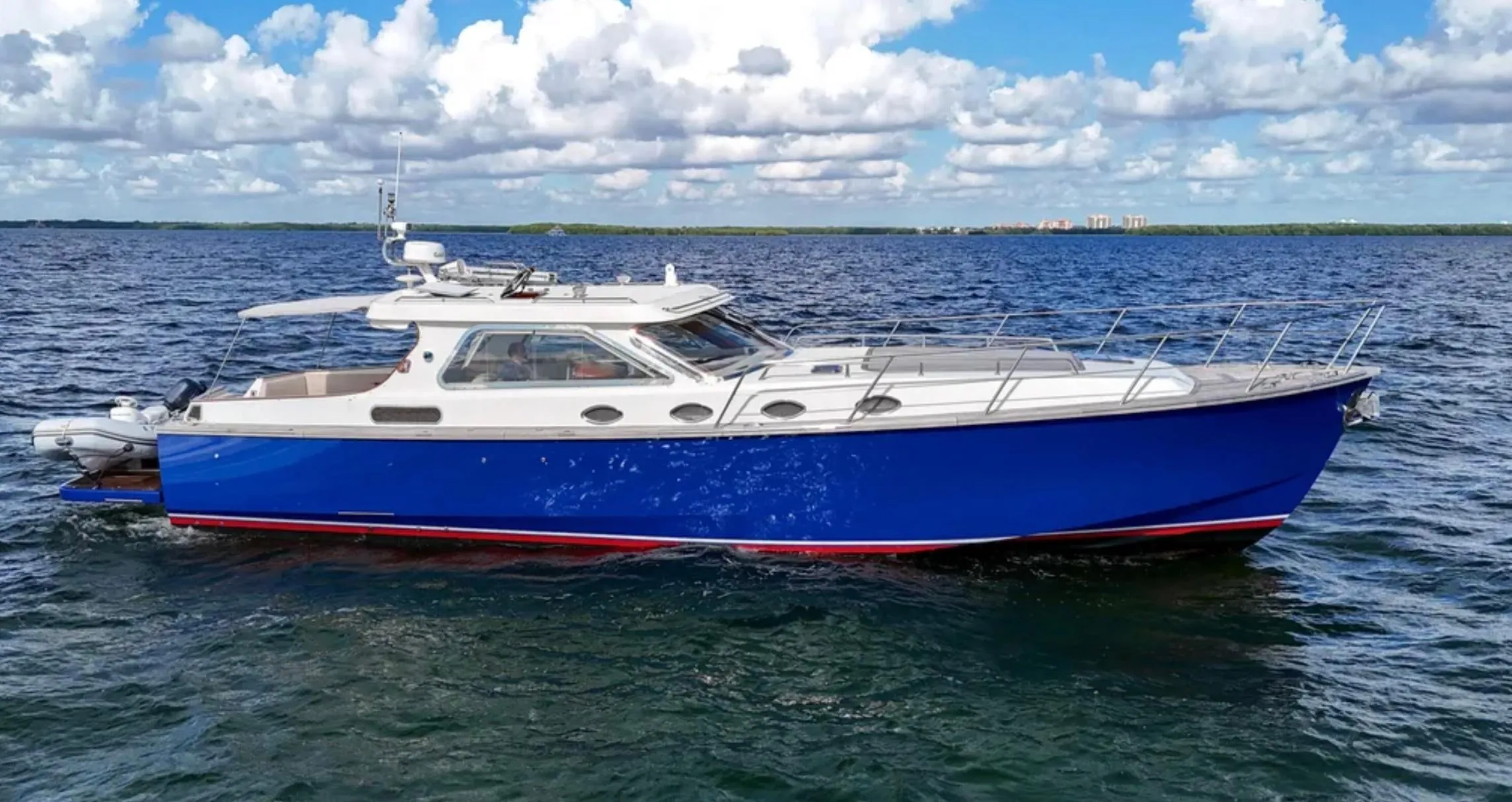 Custom Gentlemans Motor Yacht