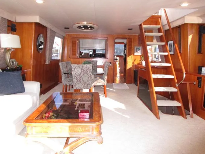 Sunset Drifter Yacht Photos Pics Salon Looking Forward