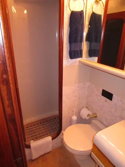 Sunset Drifter Yacht Photos Pics Guest Shower