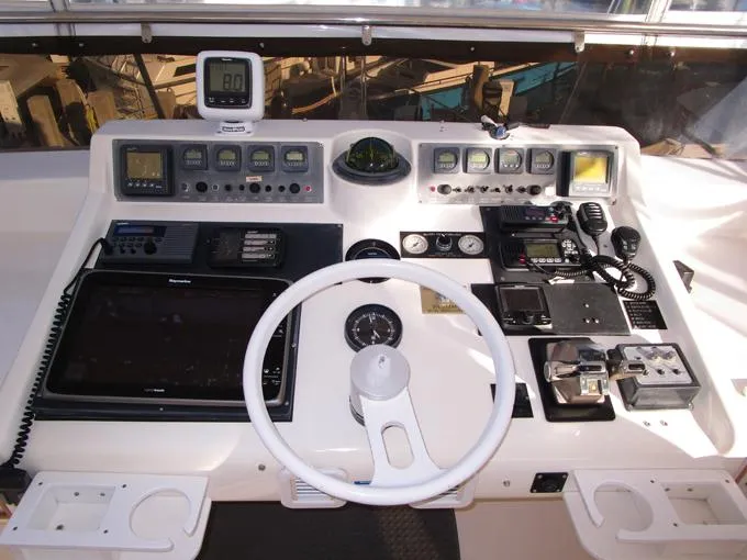 Sunset Drifter Yacht Photos Pics Helm Detail