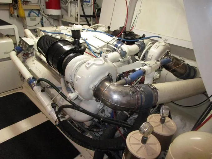 Sunset Drifter Yacht Photos Pics Starboard Engine