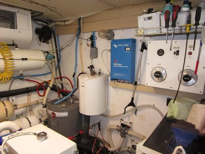 Sunset Drifter Yacht Photos Pics Forward of Port Engine