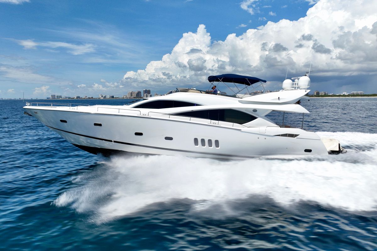 2005 Sunseeker 82 