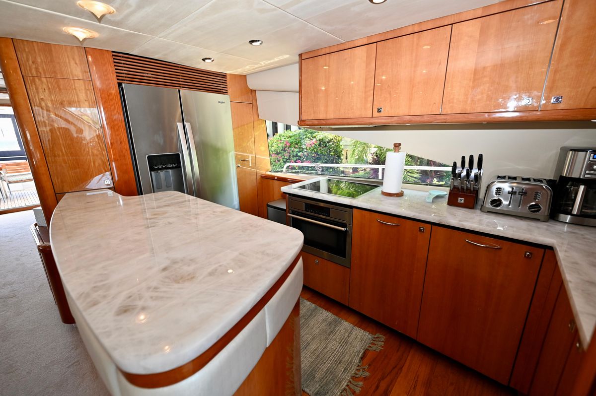 2005 Sunseeker 82 
