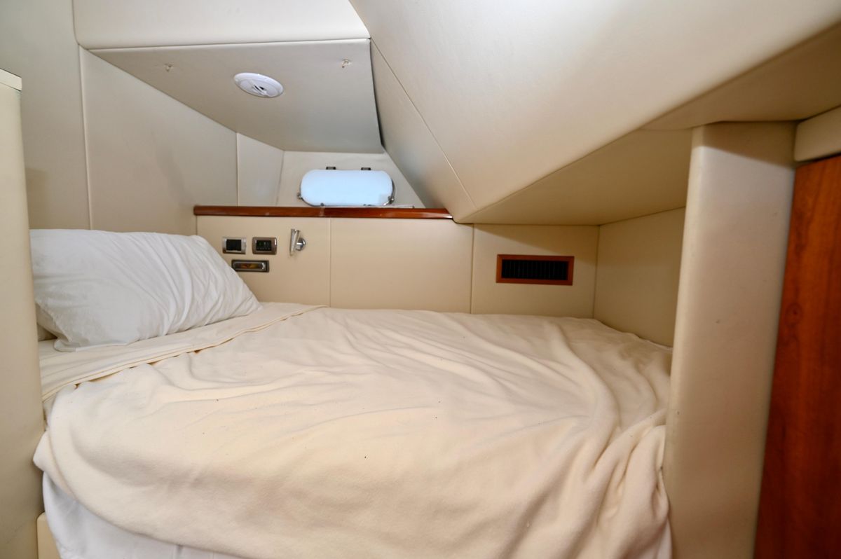 2005 Sunseeker 82 