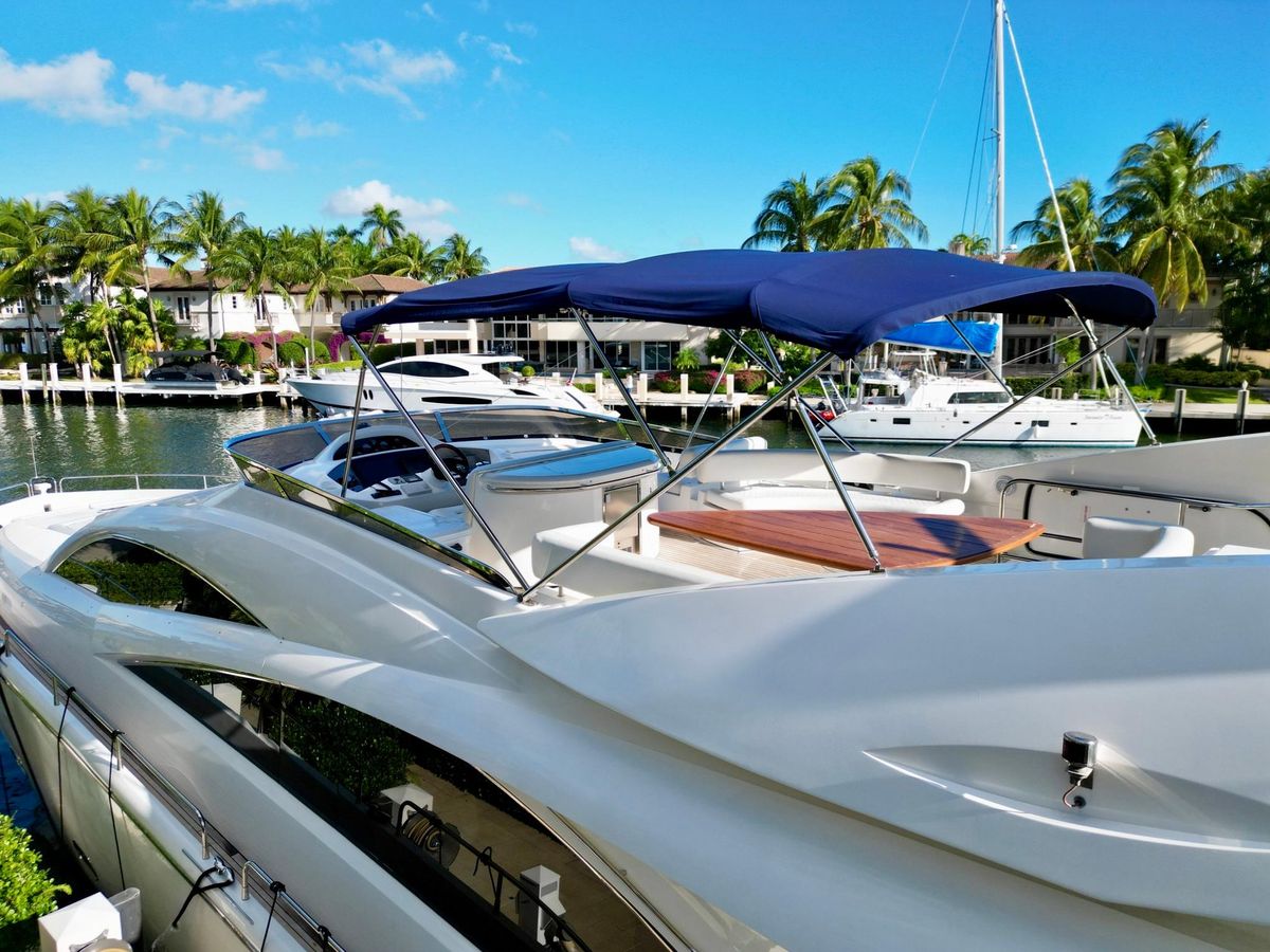 2005 Sunseeker 82 