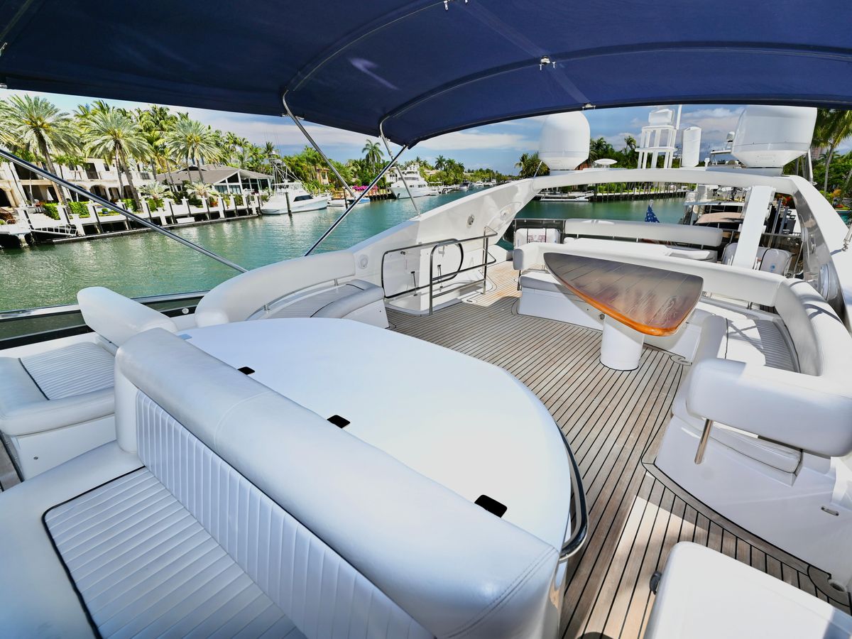 2005 Sunseeker 82 