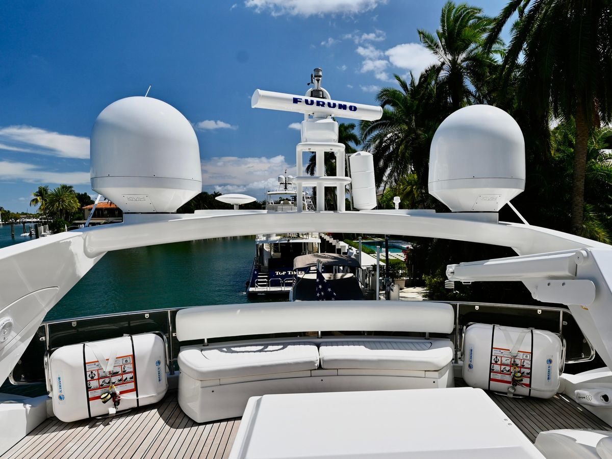 2005 Sunseeker 82 