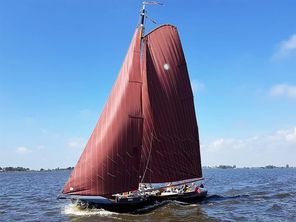 1900 Friese Zeilpraam 12.00