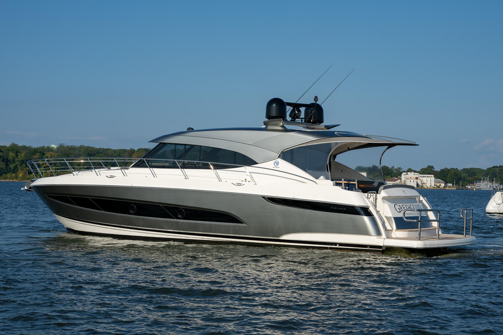 2020 Riviera 5400 Sport Yacht Platinum Edition Express Cruiser for sale ...