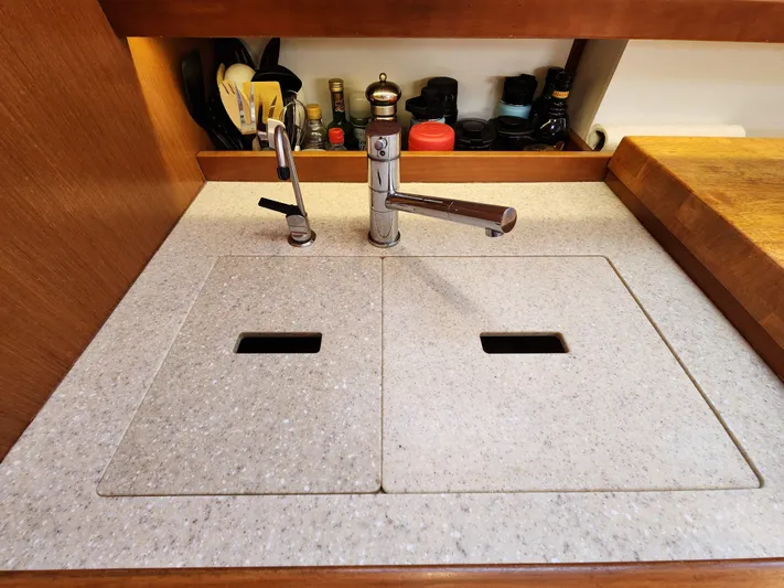 Day One Yacht Photos Pics 