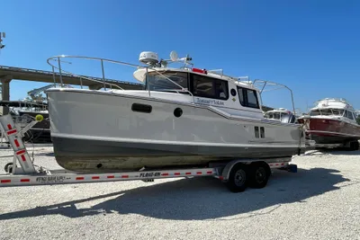 Ranger Tugs R-27