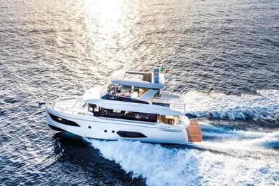 2025 Absolute NAVETTA 52