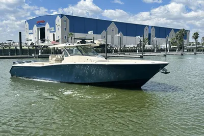 Grady-White Canyon 366