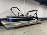 2022 Bennington 25 LSR