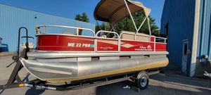 Sun Tracker 18 Bass Buggy