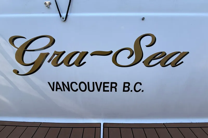 Gra-sea Yacht Photos Pics "Gra-Sea" boat name on 2005 Meridian 381 Sedan, Vancouver B.C.
