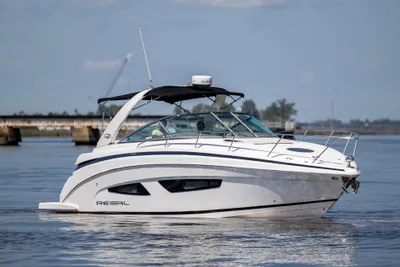 Regal 32 Express