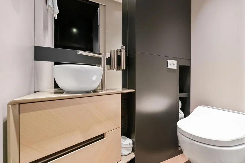 Caffeine Yacht Photos Pics 