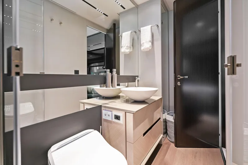 Caffeine Yacht Photos Pics 