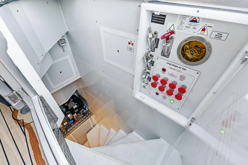 Caffeine Yacht Photos Pics 