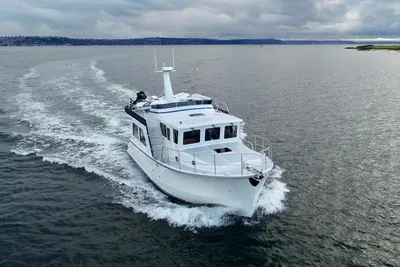 Helmsman Trawlers 43E PILOTHOUSE