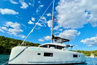 Lagoon 42