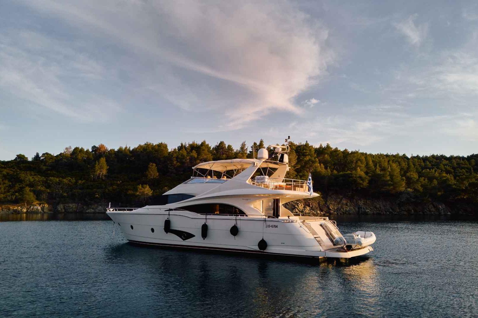 2010 Marquis 720 Flybridge