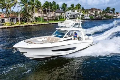 Boston Whaler 420 Outrage