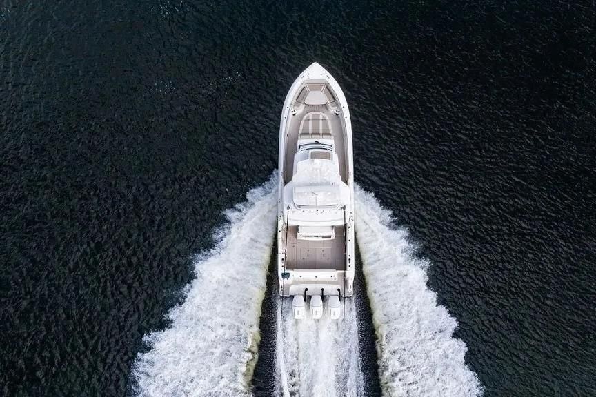 2022 Boston Whaler 42 