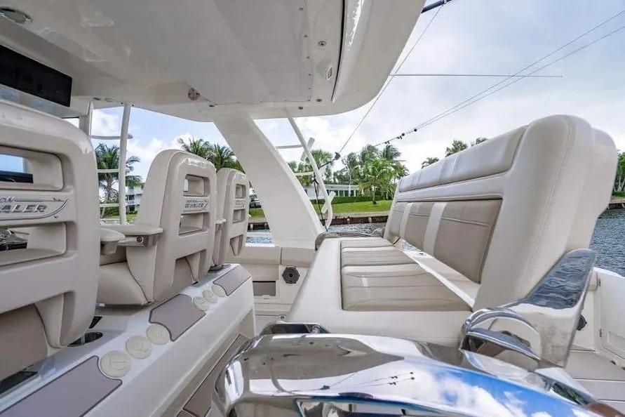 2022 Boston Whaler 42 
