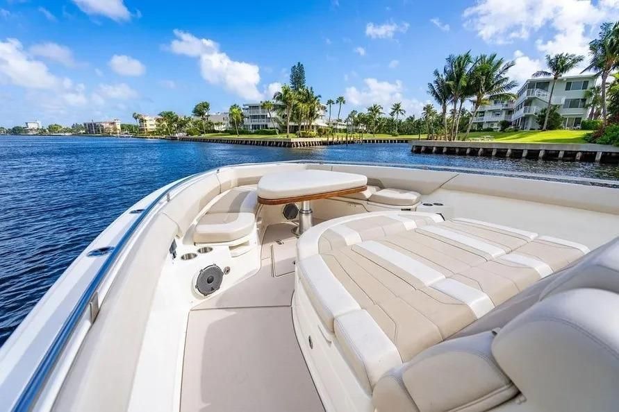 2022 Boston Whaler 42 