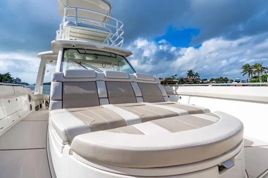 2022 Boston Whaler 42 