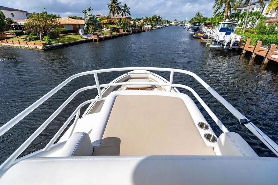 2022 Boston Whaler 42 