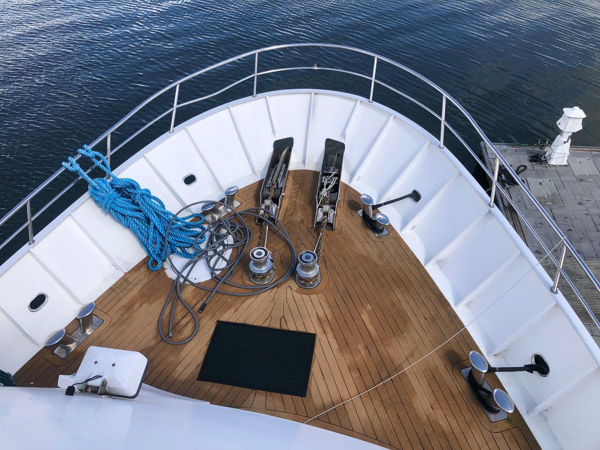 2003 Cape Horn 65 