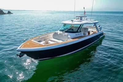 Tiara Yachts 43 LS
