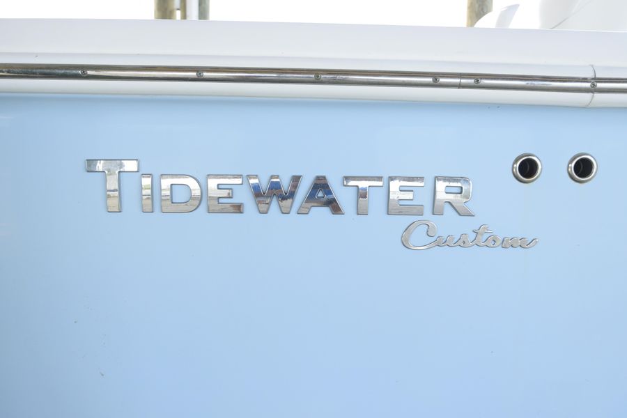 2017 Tidewater Center Console
