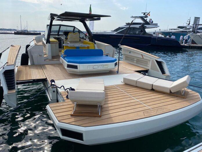 2022 Evo Yachts EVO R4 WA XT
